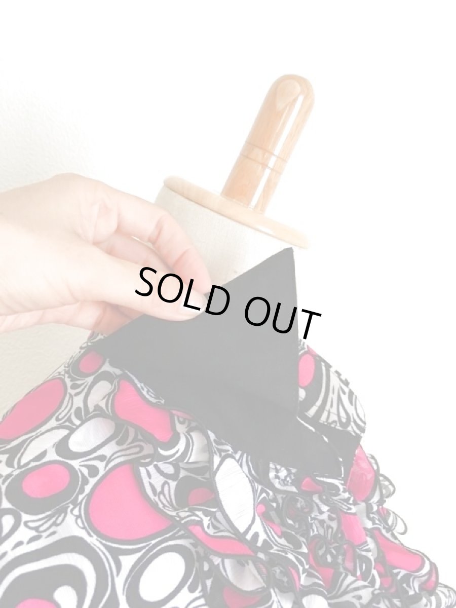 襟裏は黒の無地