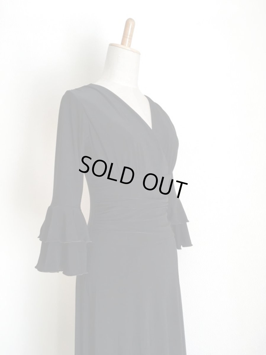 画像3: ニット素材のワンピース、ブラック、袖フリル2段 (3)