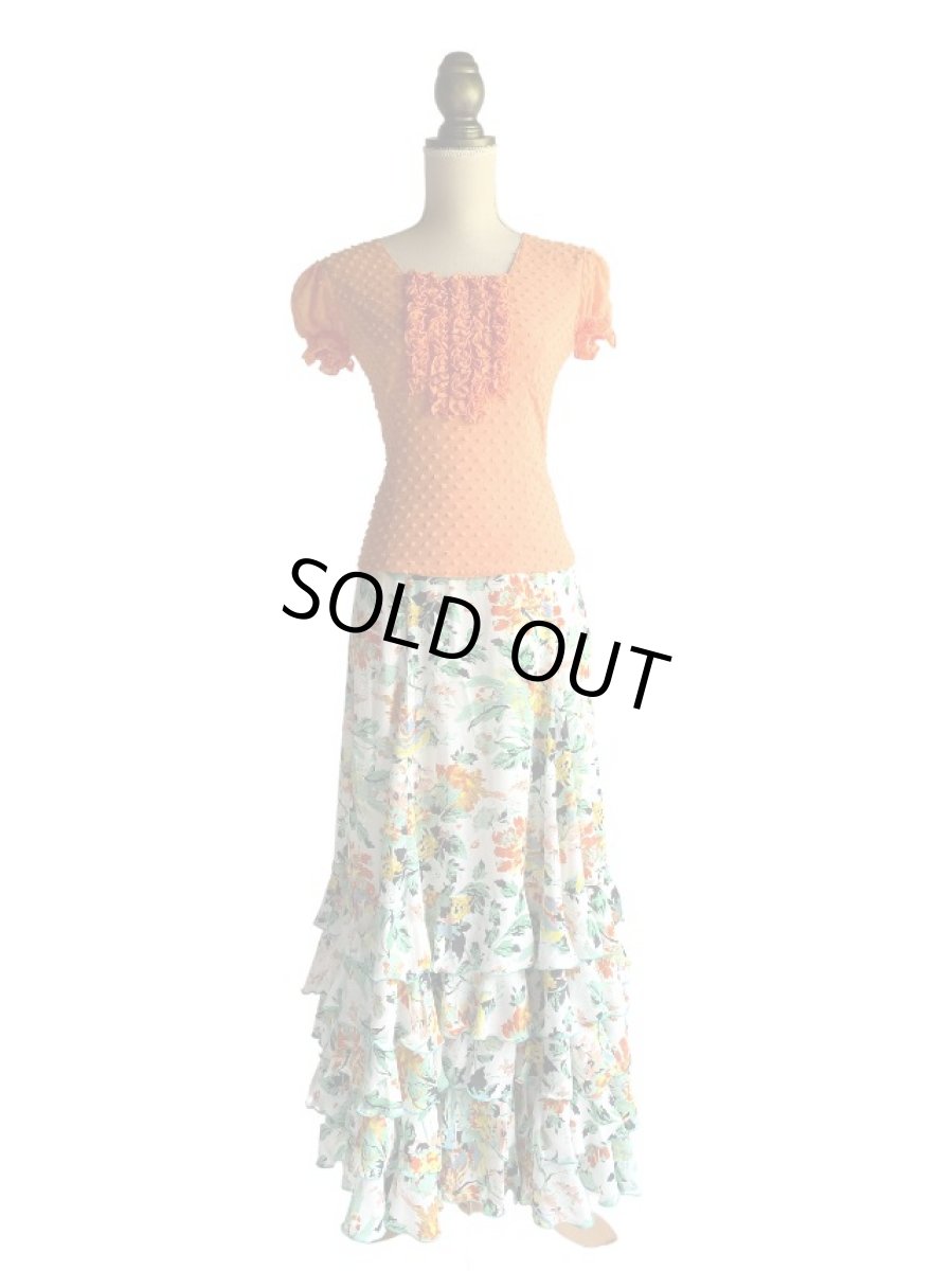 みかん色のブラウスでのSETアップ画像。