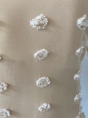 画像8: ブラウス、ビック立体水玉、ベージュ (8)