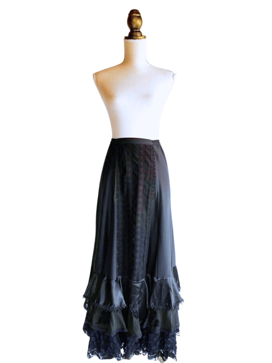 画像6: レース×ブラックコーデの衣装3点をコーディネート！ (6)