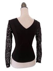 画像4: 《即納品》ニット素材・かぶりブラウス_袖口ノーフリル、Mサイズ (4)