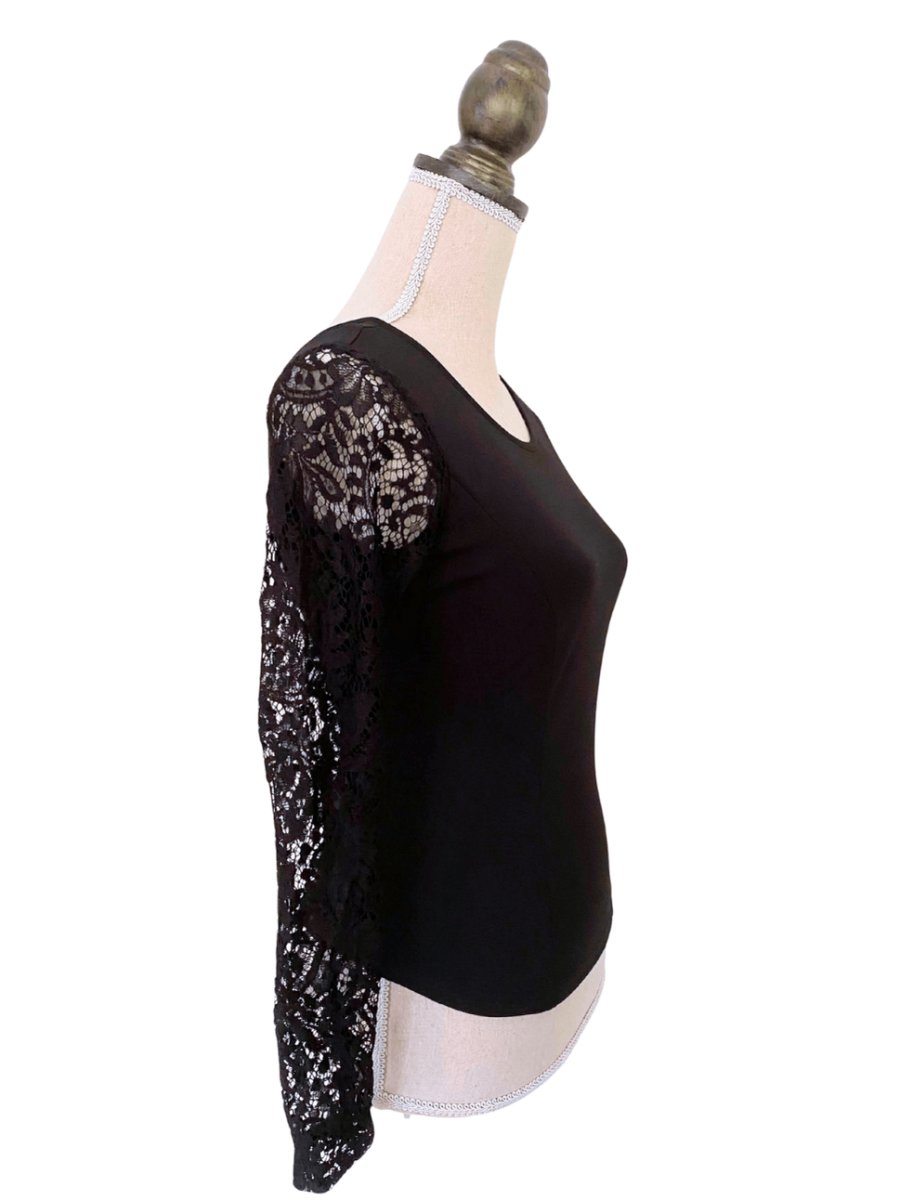 画像3: 《即納品》ニット素材・かぶりブラウス_袖口ノーフリル、Mサイズ (3)