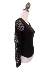 画像3: 《即納品》ニット素材・かぶりブラウス_袖口ノーフリル、Mサイズ (3)