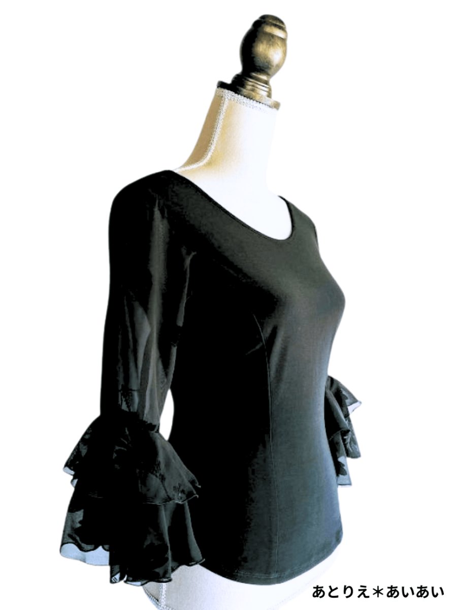 画像1: ニットのかぶりブラウス、袖はシースルー生地、ブラック (1)