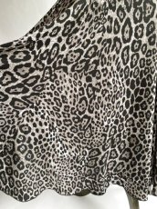 画像2: 《即納品》美☆ストレッチ・ファルダ、グレー系色レオパード (2)